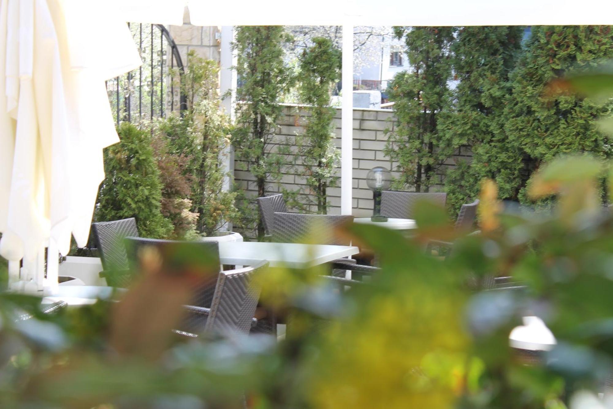 Hotel Vila Tina ซาเกร็บ ภายนอก รูปภาพ