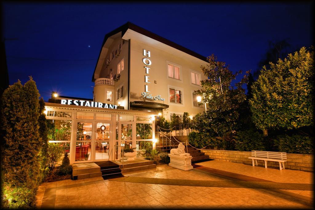 Hotel Vila Tina ซาเกร็บ ภายนอก รูปภาพ