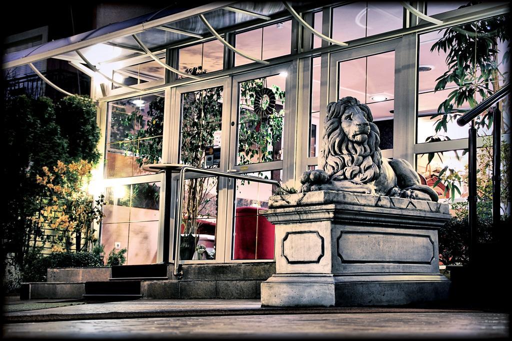Hotel Vila Tina ซาเกร็บ ภายนอก รูปภาพ