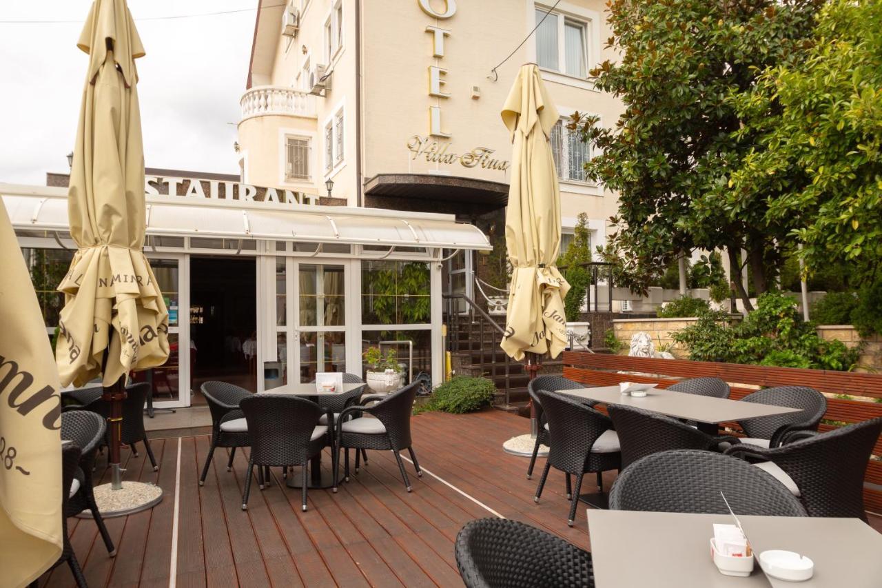 Hotel Vila Tina ซาเกร็บ ภายนอก รูปภาพ