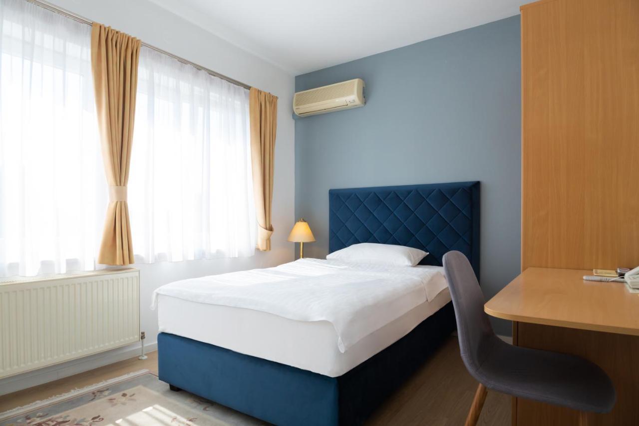 Hotel Vila Tina ซาเกร็บ ภายนอก รูปภาพ